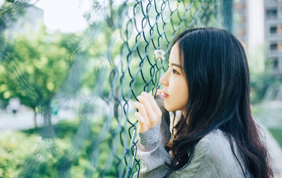 或许刘璝本事不及张任，但若论资历和战功可不比张任少，甚至论资历的话，比张任还高，但被排在张任之下，却从未有过半点怨言，这样一个人，绝对算得上忠臣了，此刻却直呼刘璋的名字，很显然，刘璝的立场此刻已经摆明了。